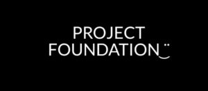 Logo Project Foundation na czarnym tle